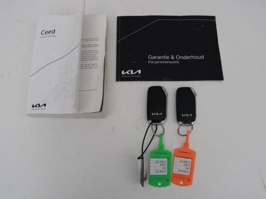 Kia Ceed 1.0 T-GDi DynamicPlusLine | Stoel & stuurverwarming | Trekhaak | Adaptive cruise | Camera | Carpl... ActivLease financial lease