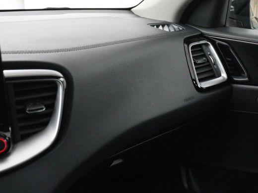 Kia Ceed 1.0 T-GDi DynamicPlusLine | Stoel & stuurverwarming | Trekhaak | Adaptive cruise | Camera | Carpl... ActivLease financial lease