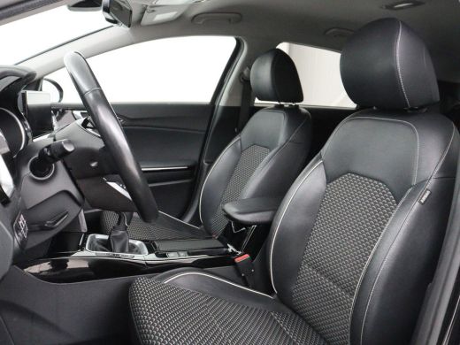 Kia Ceed 1.0 T-GDi DynamicPlusLine | Stoel & stuurverwarming | Trekhaak | Adaptive cruise | Camera | Carpl... ActivLease financial lease