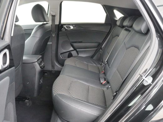 Kia Ceed 1.0 T-GDi DynamicPlusLine | Stoel & stuurverwarming | Trekhaak | Adaptive cruise | Camera | Carpl... ActivLease financial lease