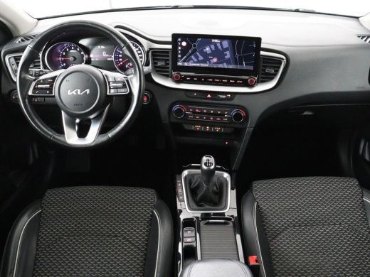 Kia Ceed 1.0 T-GDi DynamicPlusLine | Stoel & stuurverwarming | Trekhaak | Adaptive cruise | Camera | Carpl... ActivLease financial lease