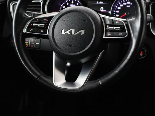 Kia Ceed 1.0 T-GDi DynamicPlusLine | Stoel & stuurverwarming | Trekhaak | Adaptive cruise | Camera | Carpl... ActivLease financial lease