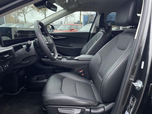 Kia EV6 Light Edition 63 kWh | Achteruitrijcamera | Stoel Stuur verwarming | Adaptive cruise | ActivLease financial lease