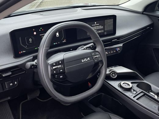 Kia EV6 Light Edition 63 kWh | Achteruitrijcamera | Stoel Stuur verwarming | Adaptive cruise | ActivLease financial lease