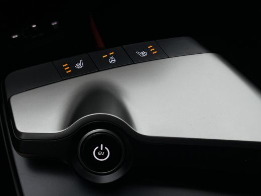 Kia EV6 Light Edition 63 kWh | Achteruitrijcamera | Stoel Stuur verwarming | Adaptive cruise | ActivLease financial lease