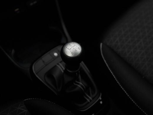 Kia Picanto 1.0 DPi DynamicLine | Achteruitrijcamera | Airco | Cruise control ActivLease financial lease