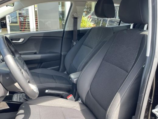 Kia Rio 1.0 T-GDi MHEV DynamicLine // Navigatie // Achteruitrijcamera // Apple Carplay // ActivLease financial lease
