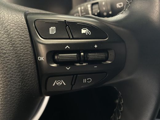 Kia Stonic 1.0 T-GDi MHEV DynamicLine | BTW ! ! | CarPlay | Camera | Cruise ActivLease financial lease