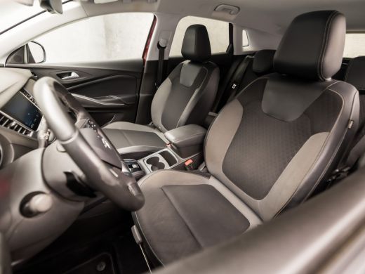 Opel Grandland X 1.6 Turbo Hybrid Innovation Sport 229Pk Automaat (APPLE CARPLAY, ZWART DAK, GROOT NAVI, 360 CAMER... ActivLease financial lease