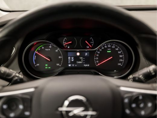 Opel Grandland X 1.6 Turbo Hybrid Innovation Sport 229Pk Automaat (APPLE CARPLAY, ZWART DAK, GROOT NAVI, 360 CAMER... ActivLease financial lease