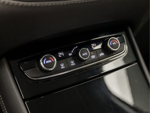 Opel Grandland X 1.6 Turbo Hybrid Innovation Sport 229Pk Automaat (APPLE CARPLAY, ZWART DAK, GROOT NAVI, 360 CAMER... ActivLease financial lease