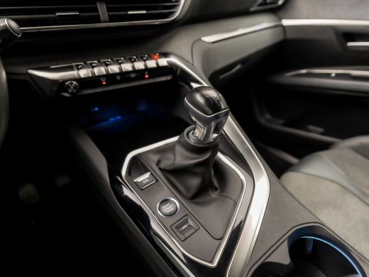 Peugeot 5008 1.2 PureTech Allure Sport 7 Persoons (APPLE CARPLAY, GROOT NAVI, 360 CAMERA, LEDER, ADAPTIVE CRUI... ActivLease financial lease