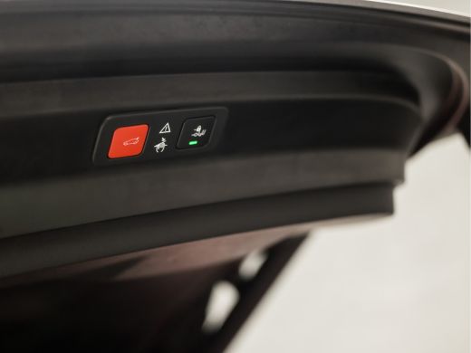 Peugeot 5008 1.2 PureTech Allure Sport 7 Persoons (APPLE CARPLAY, GROOT NAVI, 360 CAMERA, LEDER, ADAPTIVE CRUI... ActivLease financial lease