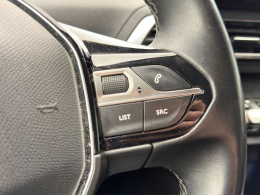 Peugeot 5008 1.2 PureTech Blue Lease Allure Camera | Parkeersensoren | 7 zits | Full map navigatie | Carplay/a... ActivLease financial lease