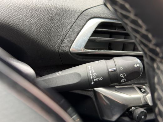 Peugeot 5008 1.2 PureTech Blue Lease Allure Camera | Parkeersensoren | 7 zits | Full map navigatie | Carplay/a... ActivLease financial lease