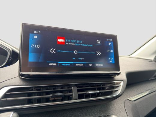 Peugeot 5008 1.2 PureTech Blue Lease Allure Camera | Parkeersensoren | 7 zits | Full map navigatie | Carplay/a... ActivLease financial lease
