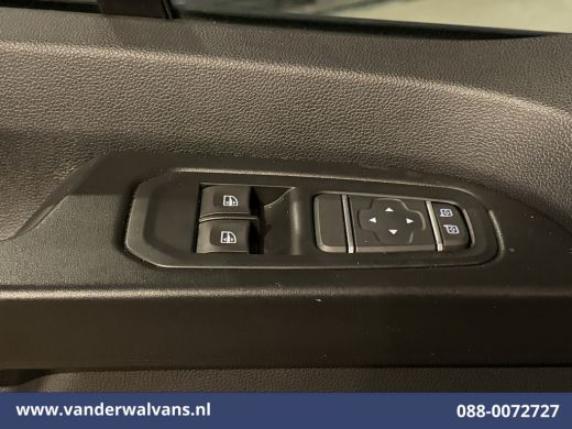 Renault Trafic 2.0 dCi 131pk L2H1 Euro6 Airco | LED | Cruisecontrol | Sidebars Parkeersensoren, Bijrijdersbank, ... ActivLease financial lease