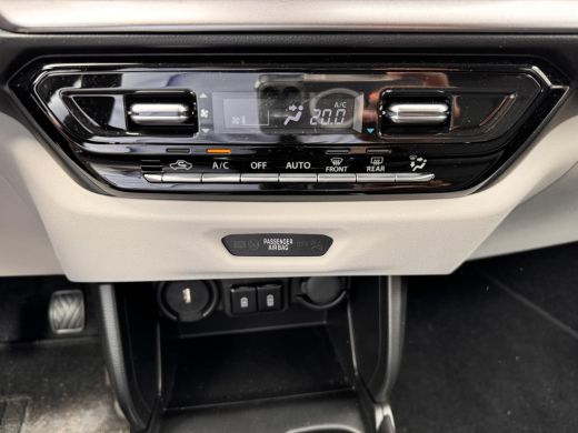 Suzuki Swift 1.2 Style Smart Hybrid Demo BTW accessoirespakket twv. &euro;3.700 per direct beschikbaar info: 049258... ActivLease financial lease