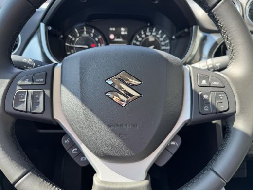 Suzuki Vitara 1.4 Boosterjet Style Hybrid Automaat Betreft een Demo. Direct leverbaar ActivLease financial lease