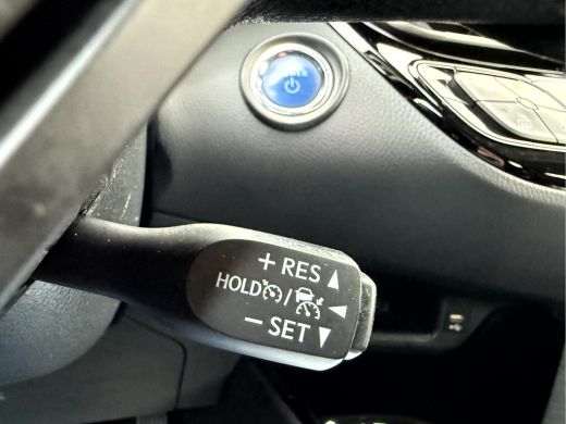 Toyota C-HR 1.8 Hybrid Dynamic Led, Navi, Camera, 18''Lmv ActivLease financial lease