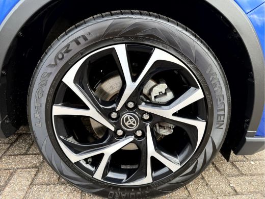 Toyota C-HR 1.8 Hybrid Dynamic Led, Navi, Camera, 18''Lmv ActivLease financial lease