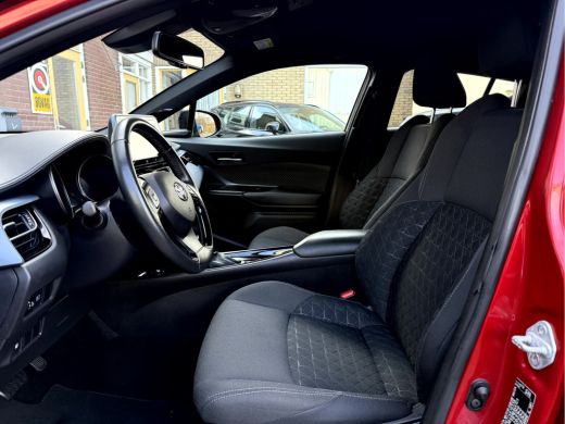 Toyota C-HR 2.0 Hybrid Business Plus Led, Navi, Camera, 18''Lmv ActivLease financial lease