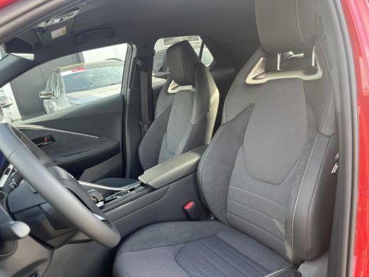 Toyota C-HR 2.0 Plug-in Hybrid 220 Executive | &euro; 2.000 extra inruilwaarde | ActivLease financial lease