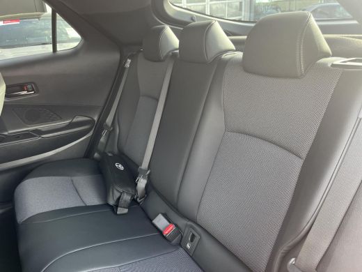 Toyota C-HR 2.0 Plug-in Hybrid 220 Executive | &euro; 2.000 extra inruilwaarde | ActivLease financial lease