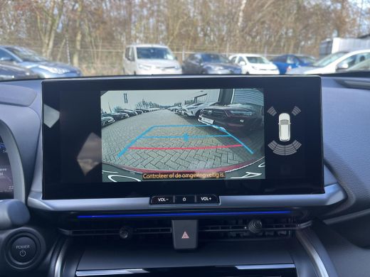 Toyota C-HR 2.0 Plug-in Hybrid 220 Executive | &euro; 2.000 extra inruilwaarde | ActivLease financial lease