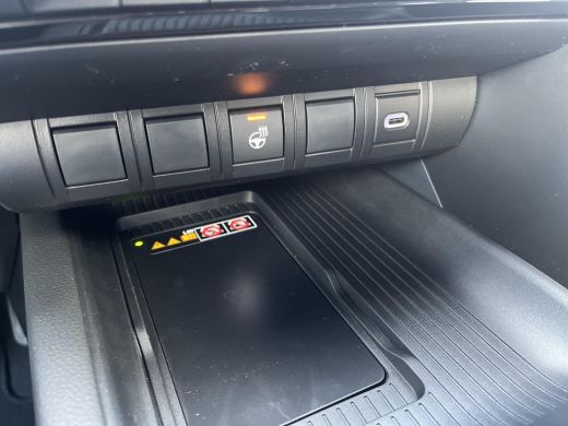 Toyota C-HR 2.0 Plug-in Hybrid 220 Executive | &euro; 2.000 extra inruilwaarde | ActivLease financial lease