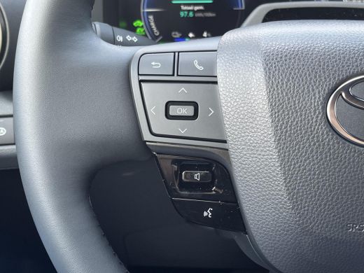 Toyota C-HR 2.0 Plug-in Hybrid 220 Executive | &euro; 2.000 extra inruilwaarde | ActivLease financial lease