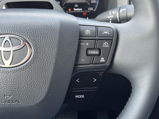 Toyota C-HR 2.0 Plug-in Hybrid 220 Executive | &euro; 2.000 extra inruilwaarde | ActivLease financial lease