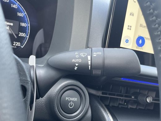 Toyota C-HR 2.0 Plug-in Hybrid 220 Executive | &euro; 2.000 extra inruilwaarde | ActivLease financial lease