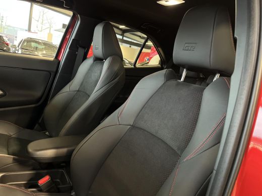 Toyota Yaris Cross 1.5 Hybrid 130 GR SPORT | Chrome pack | &euro; 2.000 extra inruilwaarde | ActivLease financial lease