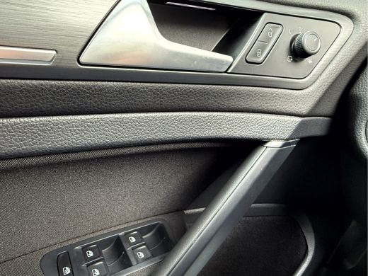 Volkswagen e-Golf e-Golf SOH 94%, 17''Lmv, Camera, App Connect ActivLease financial lease