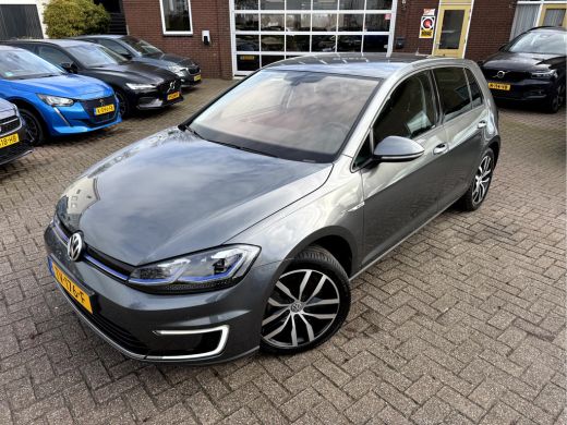 Volkswagen e-Golf e-Golf SOH 94%, 17''Lmv, Camera, App Connect ActivLease financial lease
