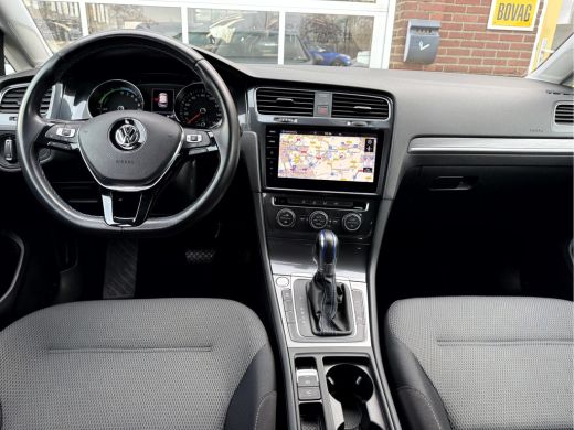 Volkswagen e-Golf e-Golf SOH 94%, 17''Lmv, Camera, App Connect ActivLease financial lease