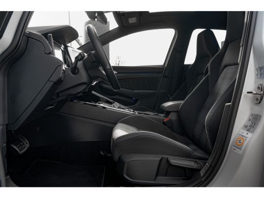 Volkswagen Golf 1.4 eHybrid GTE 245PK | Panoramadak | SOH 96% | Navi | Apple Carplay | | Apple Carplay/Android Au... ActivLease financial lease