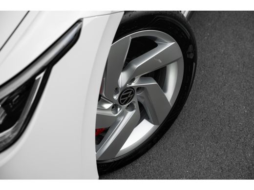 Volkswagen Golf 1.4 eHybrid GTE 245PK | Panoramadak | SOH 96% | Navi | Apple Carplay | | Apple Carplay/Android Au... ActivLease financial lease