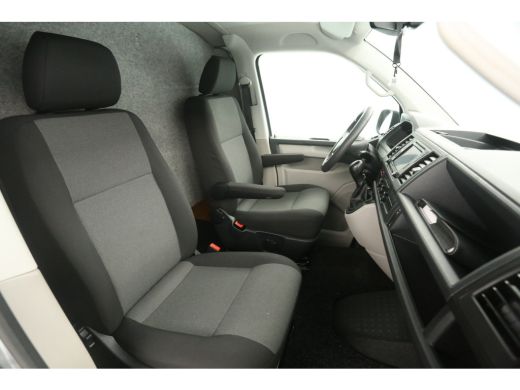 Volkswagen Transporter 2.0 TDI L1H1 | 150PK | DSG | Aut. | Airco | Cruise | Carplay | Parkeersens. | Trekhaak ActivLease financial lease