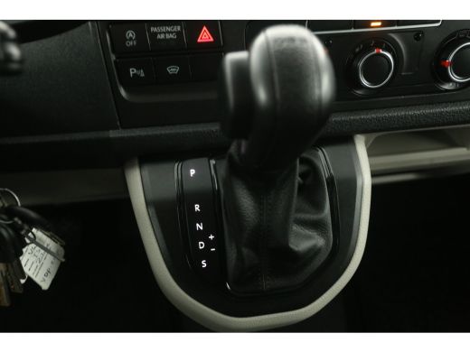 Volkswagen Transporter 2.0 TDI L1H1 | 150PK | DSG | Aut. | Airco | Cruise | Carplay | Parkeersens. | Trekhaak ActivLease financial lease