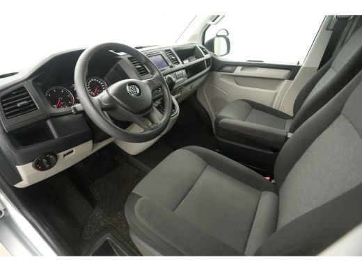 Volkswagen Transporter 2.0 TDI L1H1 | 150PK | DSG | Aut. | Airco | Cruise | Carplay | Parkeersens. | Trekhaak ActivLease financial lease