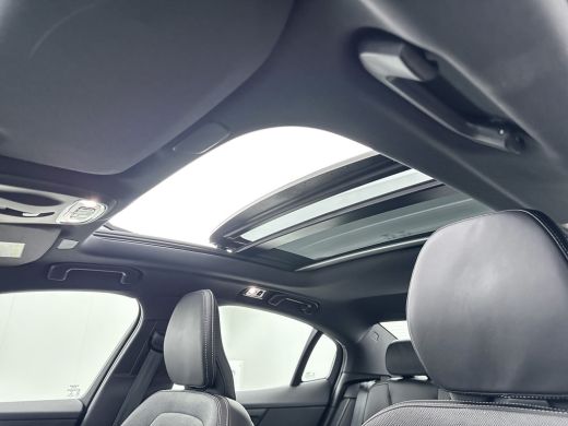 Volvo  S60 T8 Recharge R-Design | 19" | Panoramadak | Harman Kardon | 360 Camera | Full LED | Leder Dashboar... ActivLease financial lease