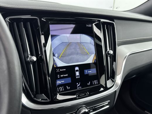 Volvo  S60 T8 Recharge R-Design | 19" | Panoramadak | Harman Kardon | 360 Camera | Full LED | Leder Dashboar... ActivLease financial lease