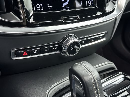 Volvo  S60 T8 Recharge R-Design | 19" | Panoramadak | Harman Kardon | 360 Camera | Full LED | Leder Dashboar... ActivLease financial lease