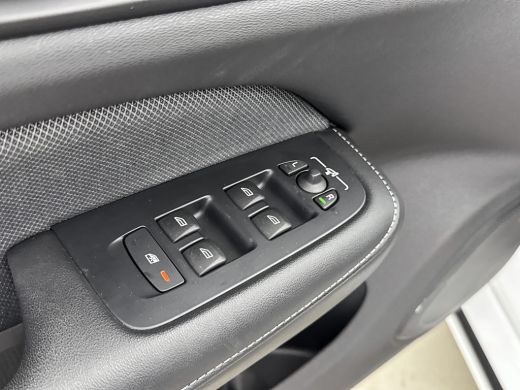 Volvo  S60 T8 Recharge R-Design | 19" | Panoramadak | Harman Kardon | 360 Camera | Full LED | Leder Dashboar... ActivLease financial lease