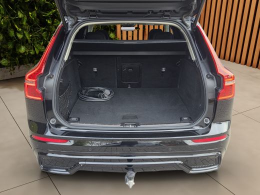 Volvo  XC60 2.0 T6 Plug-in hybrid AWD Plus Dark | Trekhaak | 360 Camera | Panoramadak | Harman/Kardon | Memory ActivLease financial lease