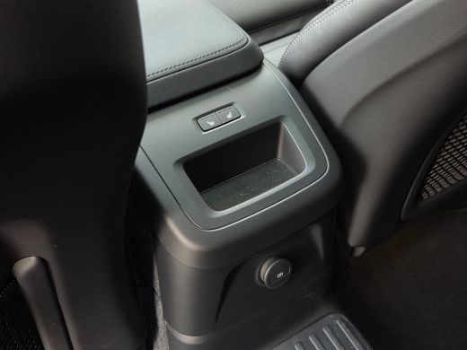 Volvo  XC60 2.0 T8 Plug-in hybrid AWD Ultra Black Edition | 22" VOSSEN HF-5 | Full Option! | Bowers&Wilkins |... ActivLease financial lease