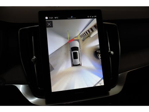 Volvo  XC90 T8 455PK AWD Ultra Dark | Massage/ventilatie | B&W audio | HUD | 21" | Luchtvering ActivLease financial lease