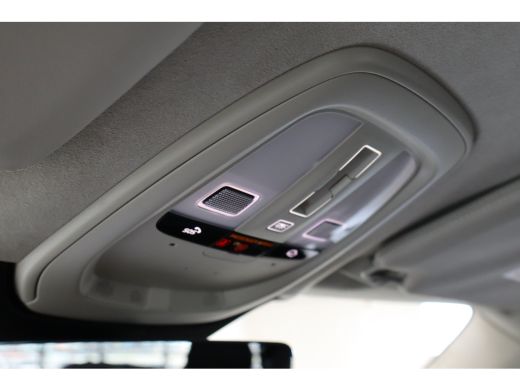 Volvo  XC90 T8 455PK AWD Ultra Dark | Massage/ventilatie | B&W audio | HUD | 21" | Luchtvering ActivLease financial lease